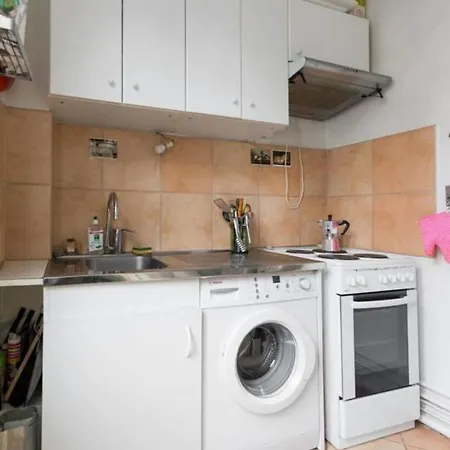 Charming Flat In Le Marais Paris! דירה