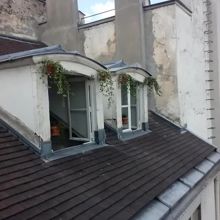 Charming Flat In Le Marais Paris! דירה *